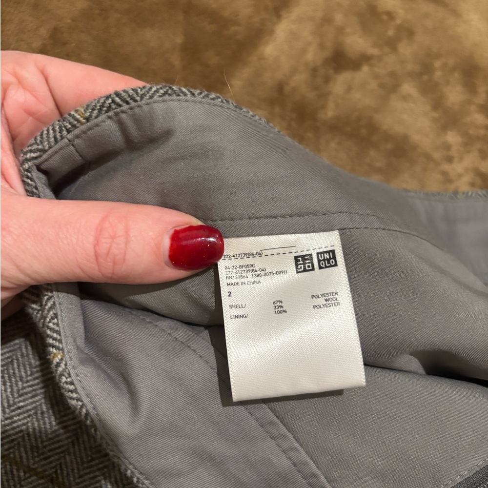 Uniqlo Wool Blend Gray Checkered Mini Skirt - Picture 5 of 6